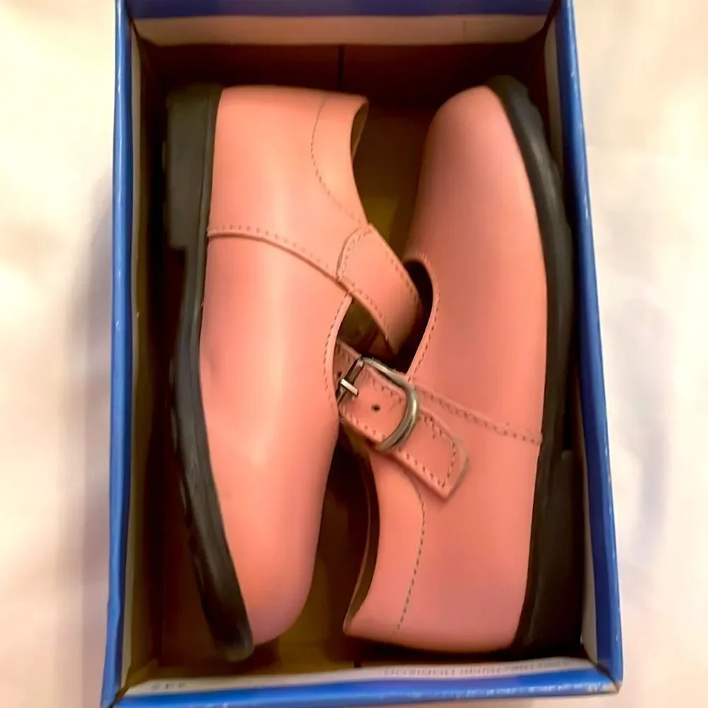 SONNET PINK LEATHER MARY JANE SHOES.   NEW IN BOX